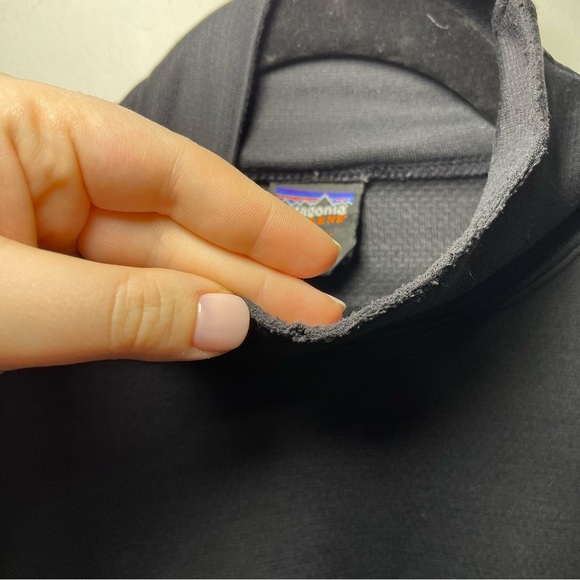 Patagonia Women's black long sleeve turtleneck thermal layering top in size S - Picture 4 of 8
